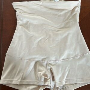 Maidenform Women's Cream Shapewear